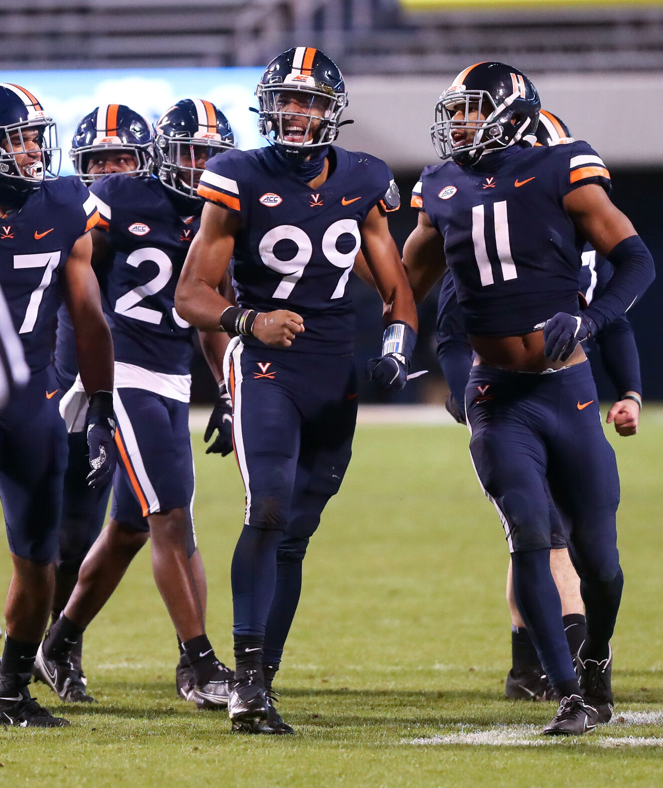 103120-cdp-sports-uva-unc568.JPG